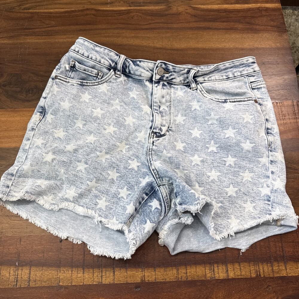 Judy Blue Women's Distressed Blue Stretch Denim Cut Off Shorts - Size 2XL